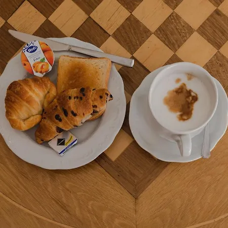 - Monti Bed & Breakfast Rom
