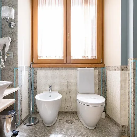 - Monti Bed & Breakfast 4*
