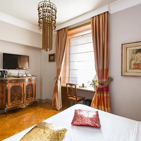 - Monti Bed & Breakfast