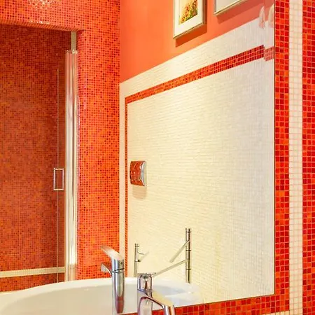 - Monti Bed and Breakfast