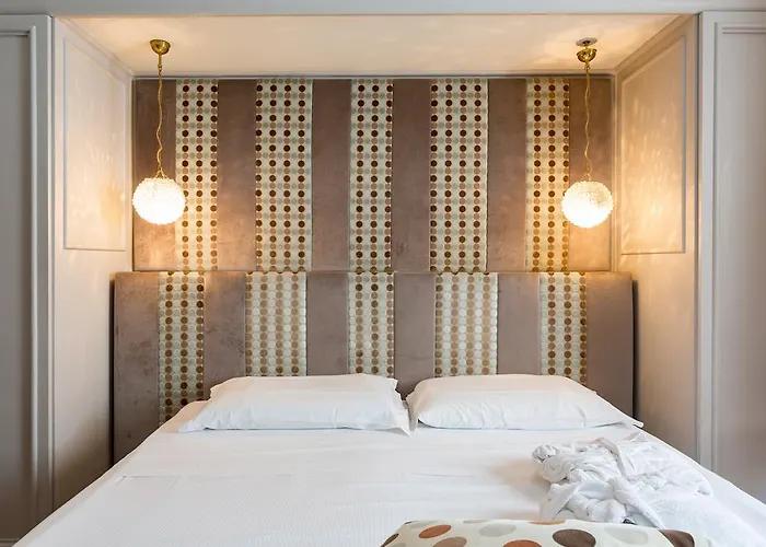 - Monti Bed & Breakfast