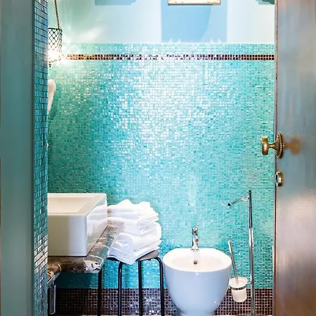 - Monti Bed & Breakfast Roma